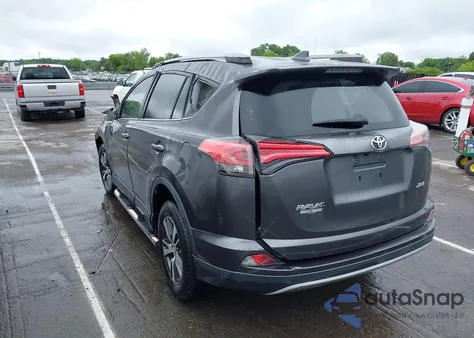 2018 Toyota Rav4 Xle из США, поврежденный, VIN JTMWFREV3JJ184752